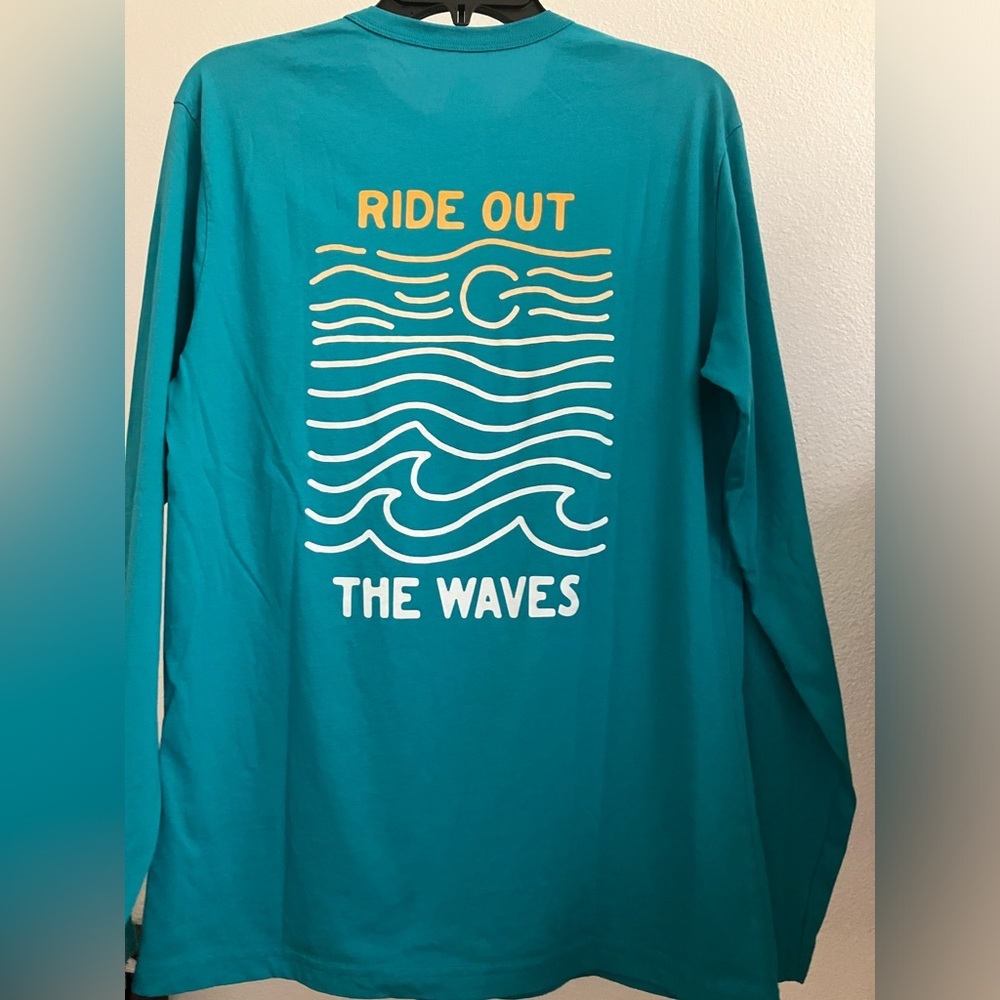 🌸 3/$15 Mens kastlfel long sleeve shirt - Picture 2 of 4